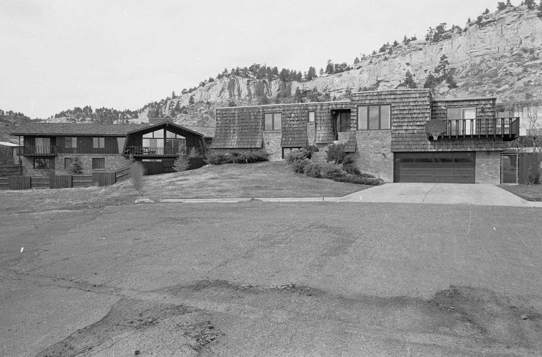 Gregory Hills